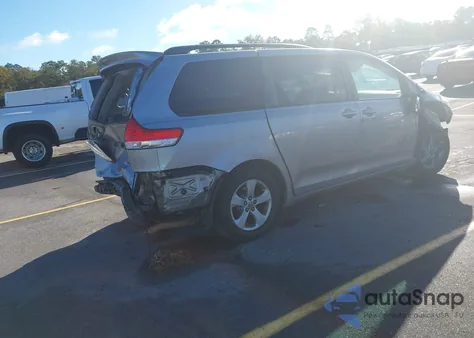2012 Toyota Sienna Le V6 8 Passenger из США, поврежденный, VIN 5TDKK3DC8CS249608